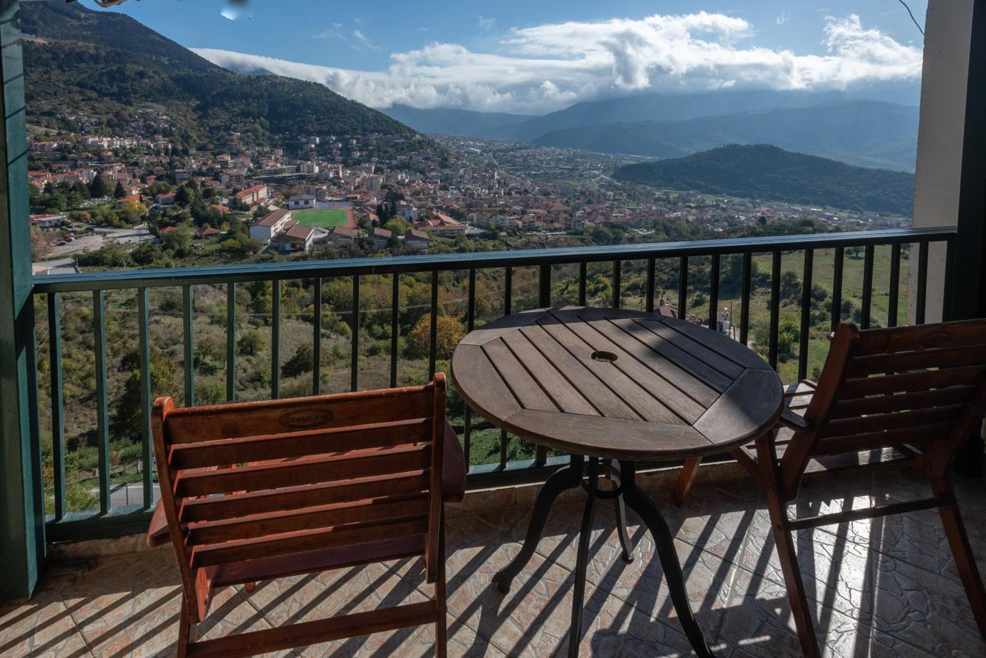 Hotel Lecadin Karpenisi Ngoại thất bức ảnh